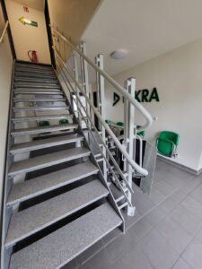 Plattformlift / Treppenlift für Rollstuhlnutzer von Sachensenlift Thüringen Sachsen